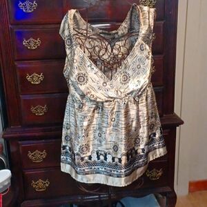 Sleeveless Silk V neck 
